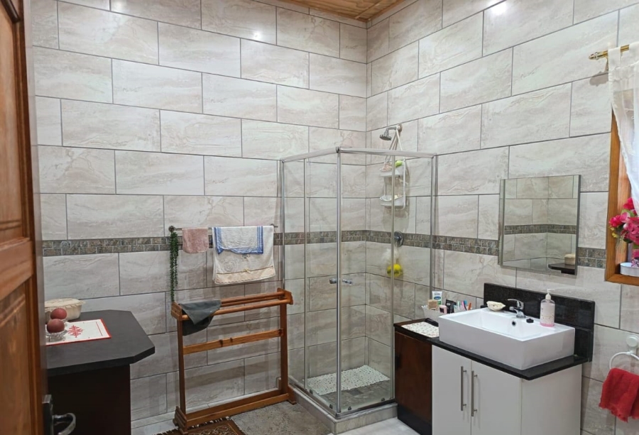 5 Bedroom Property for Sale in Seemeeu Park Western Cape